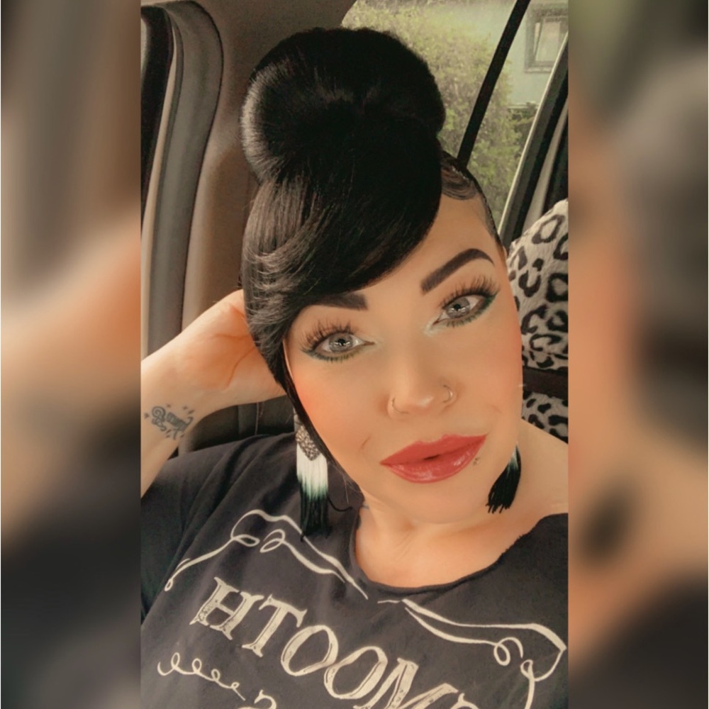 Meet your Posher, Jennifer